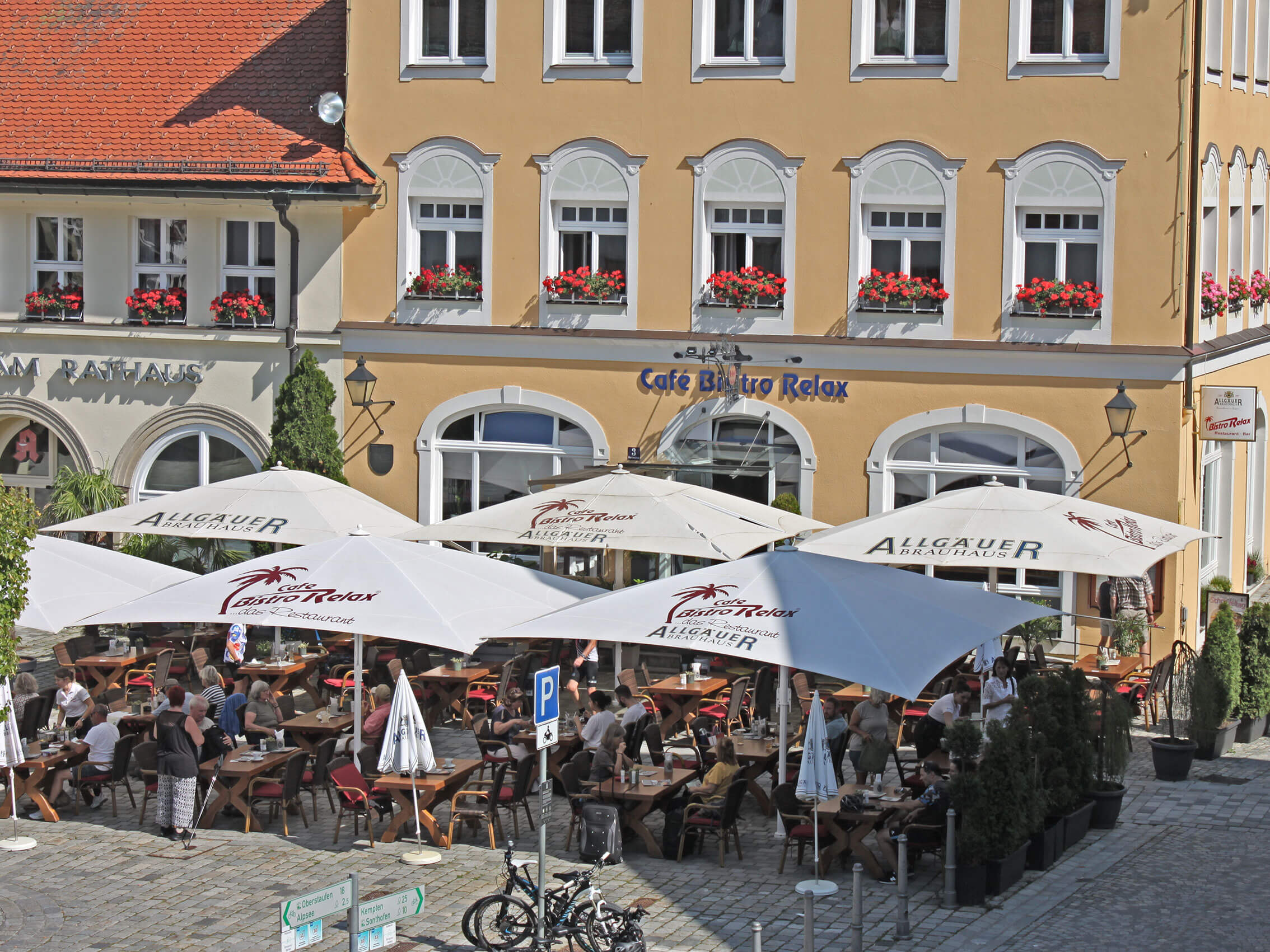 Unser Biergarten am Marktplatz in Immenstadt Unser Biergarten am Marktplatz in Immenstadt